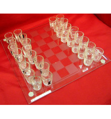 Шахматы с рюмками "маленькие" купить в интернет магазине подарков ПраздникШоп